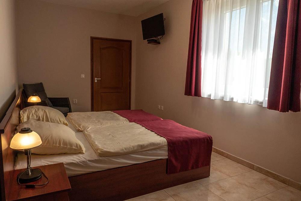 Alsoszuha Lovas Vendeghaz Exterior photo