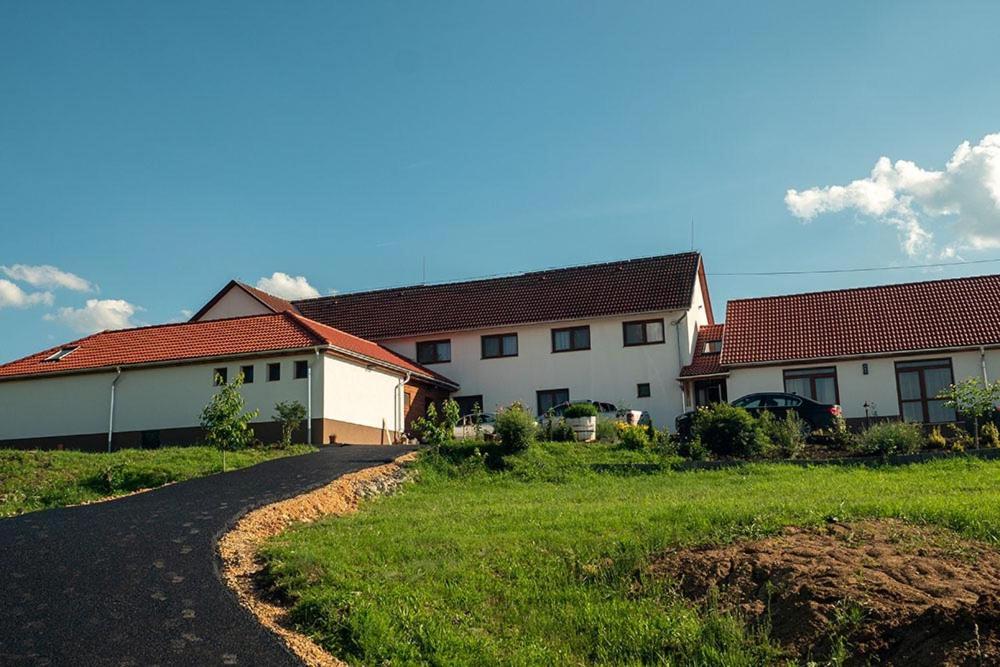 Alsoszuha Lovas Vendeghaz Exterior photo